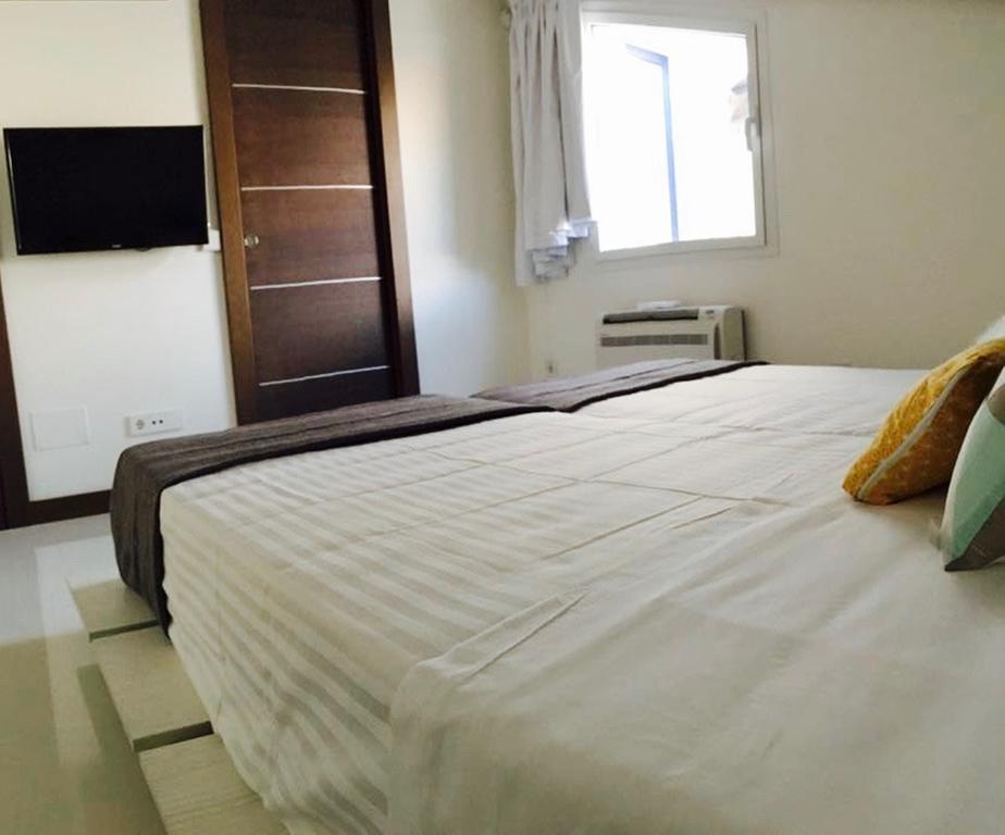 Roisa Suites Madrid Exteriör bild