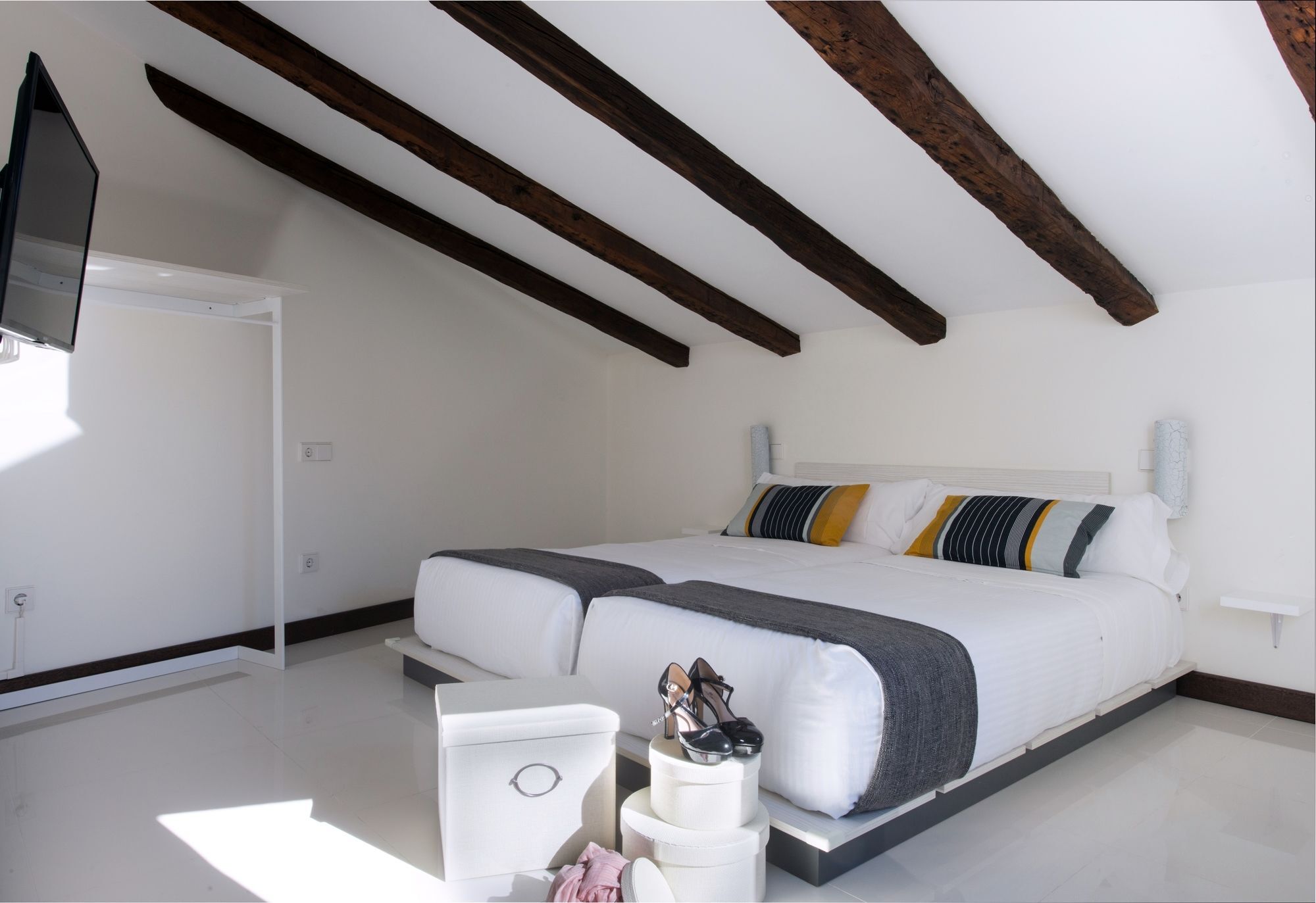 Roisa Suites Madrid Exteriör bild